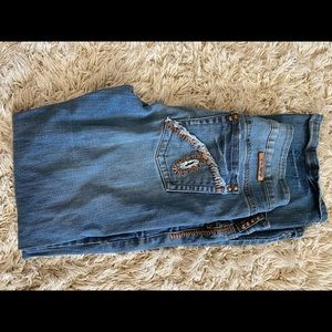 Cowgirl Tuff trendy cowgirl jeans. Size 32 x 33.
